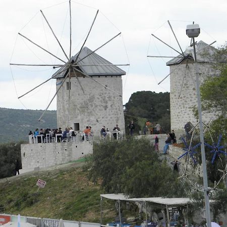 Alacati Sakiz Ev Hotel ภายนอก รูปภาพ