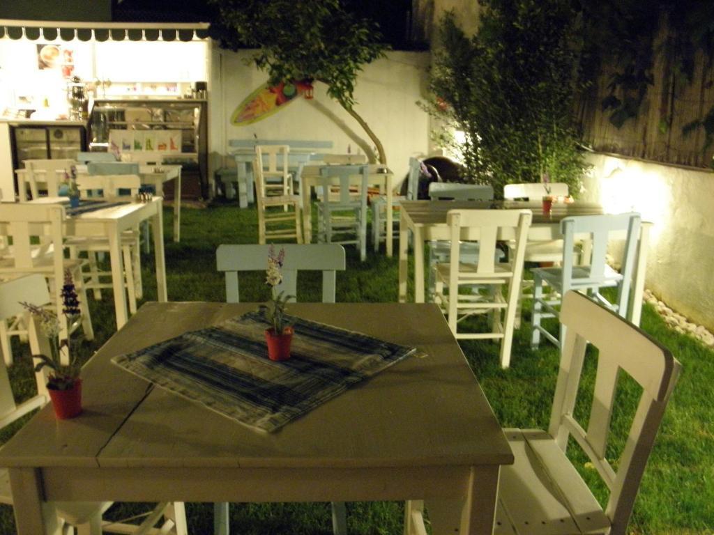 Alacati Sakiz Ev Hotel ภายนอก รูปภาพ