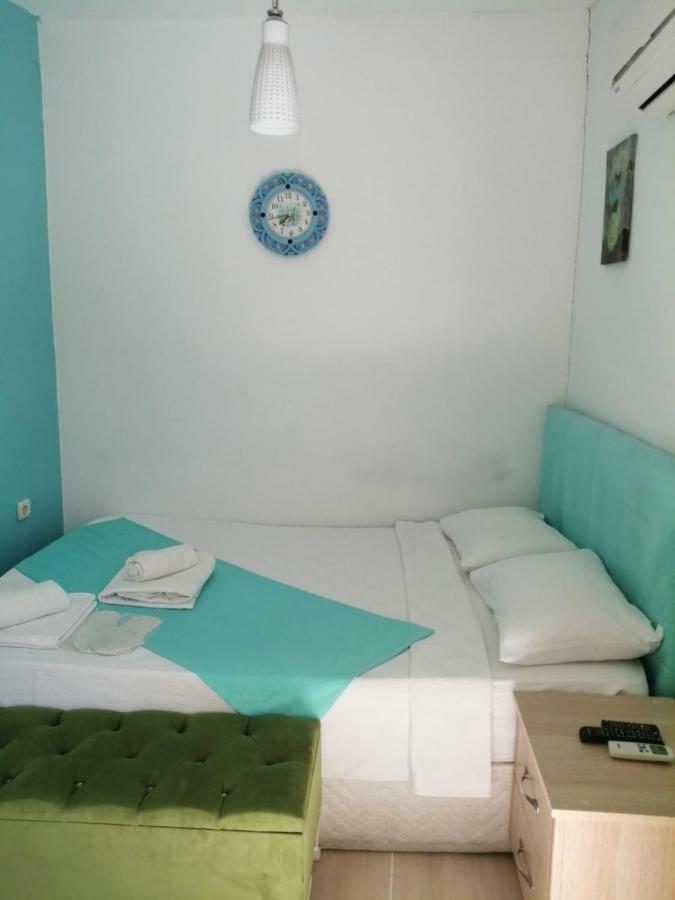 Alacati Sakiz Ev Hotel ภายนอก รูปภาพ